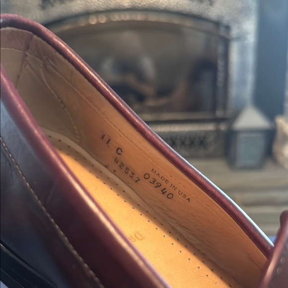 Classic Brown Allen Edmonds Cordovon Leather Loafers - Picture 4 of 4